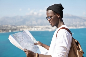 What are the benefits of studying abroad?